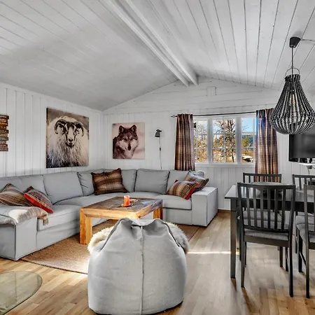 Awesome In W/ 3 Bedrooms Fyresdal